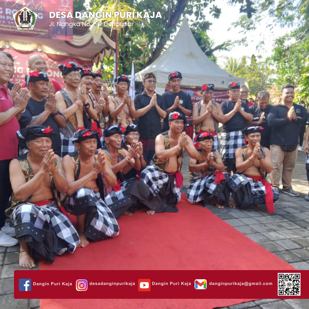 Pementasan Genjek Lansia dalam rangka Bulan Bhakti Gotong Royong Kota Denpasar di lapangan parkir Sewaka Dharma