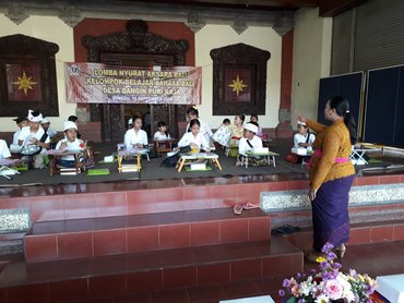 Lomba Nyurat Aksara Bali