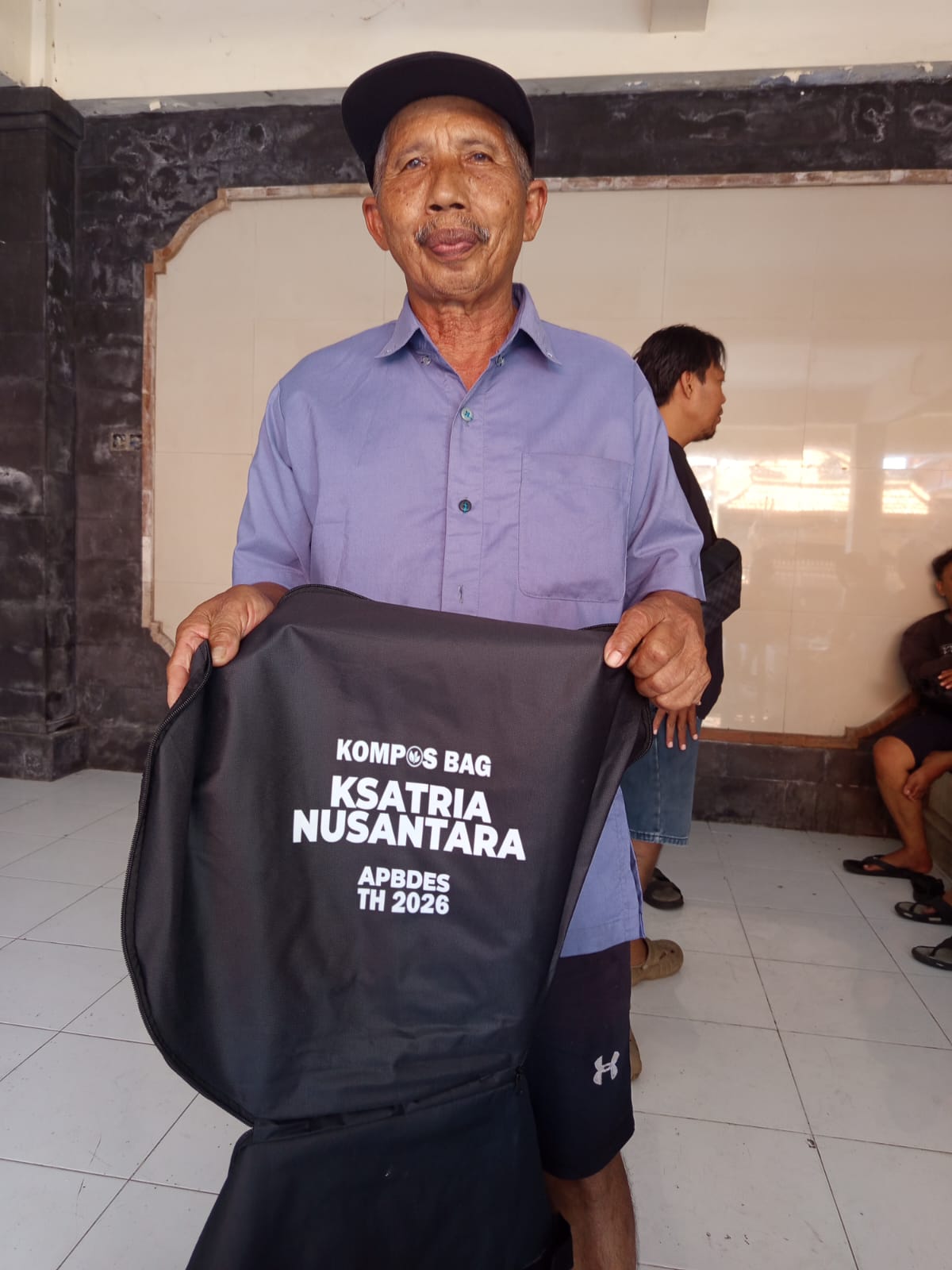 Pembagian Compost Bag di Dusun Taman Sari