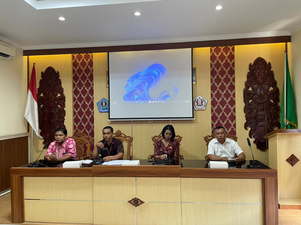 Kegiatan rapat awal kelompok informasi masyarakat desa ( Jepit TB)